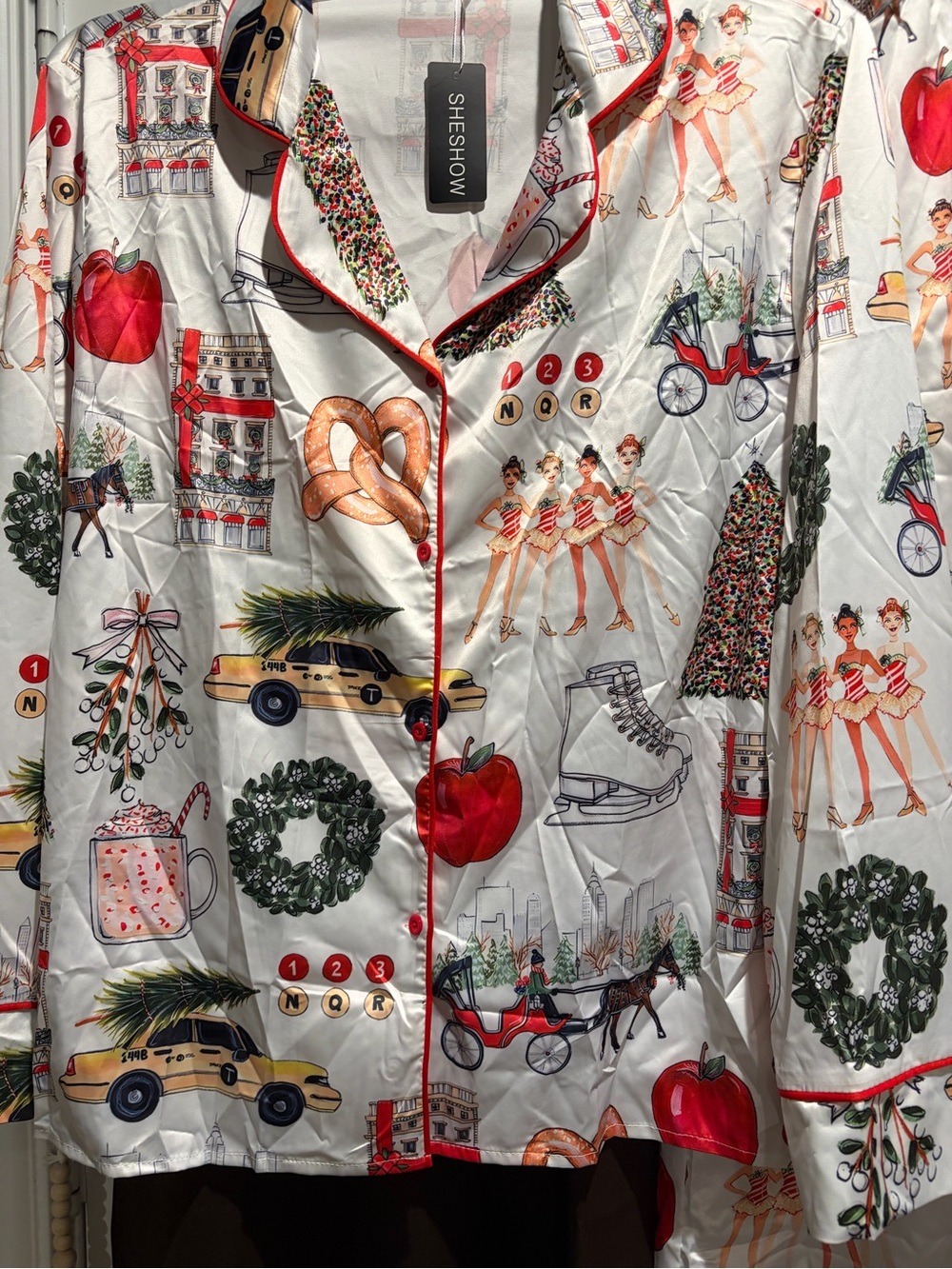 Women XXL  silky New York Christmas Pajama set